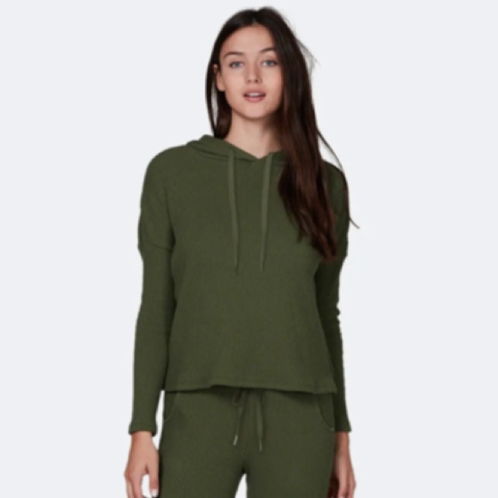 Bari Hoodie In Moss
LETT